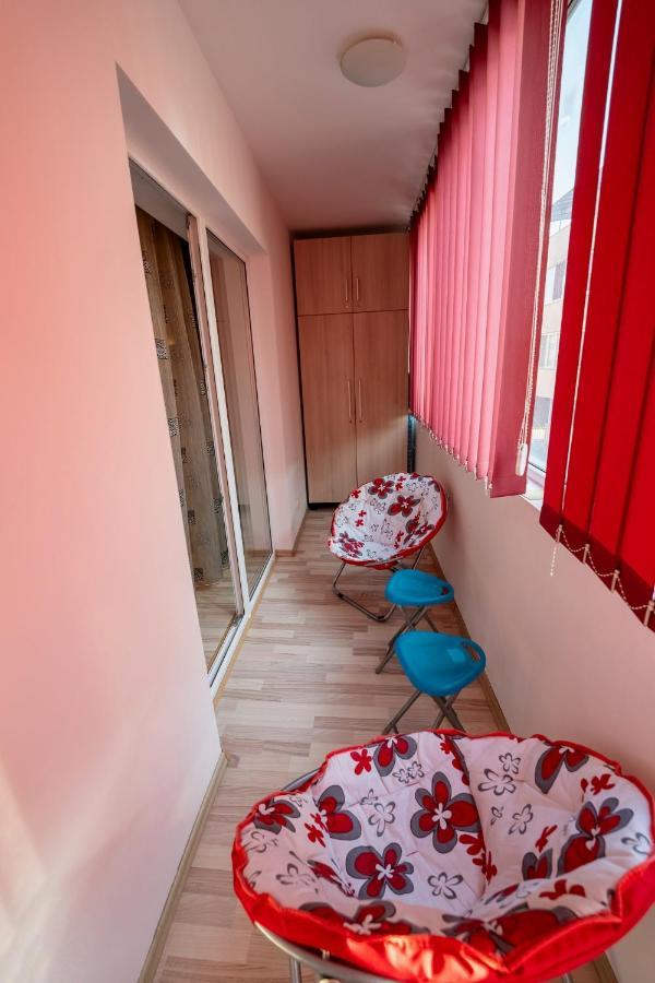 Quiet 3-Room Apt - 2 Parking Spaces - 5 Min Bus 플로레스티 외부 사진